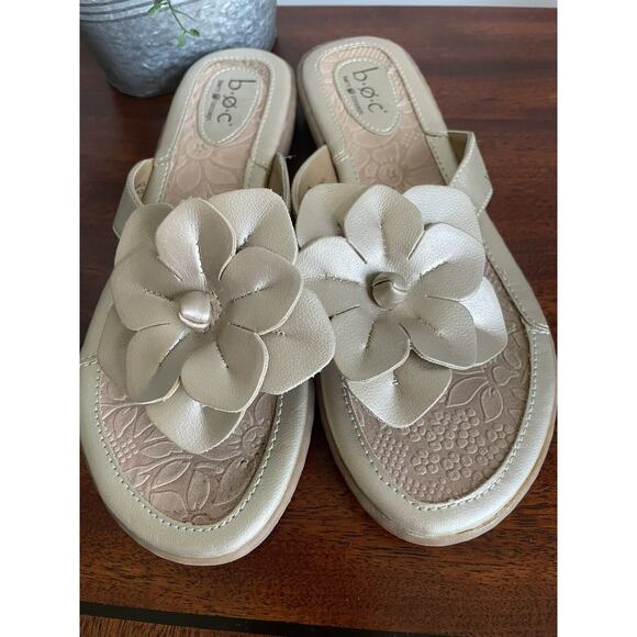 Born BOC Gold Flower Sandals Flip Flops Slip On Womens Size 7 M - Picture 1 of 6